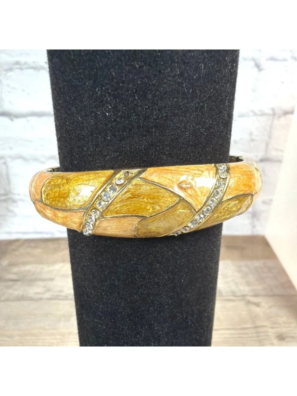 VTG Art Deco Enamel Gold Tone Hinged Bangle Rhinestone Clamper Retro Bracelet - Picture 10 of 16